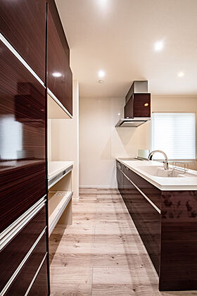 太陽ハウジング株式会社の施工事例「知立市 Kさま邸「明るい5人家族の3階建てのお家」」の画像4