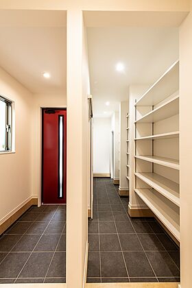 太陽ハウジング株式会社の施工事例「高浜市 Mさま邸「バイクガレージのあるお家」」の画像2