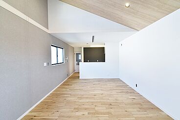 太陽ハウジング株式会社の施工事例「知立市 Sさま邸 「2階リビングと勾配天井で明るく開放的なお家」」の画像