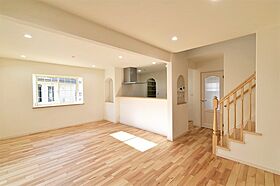 太陽ハウジング株式会社の施工事例「刈谷市 Kさま邸 「まぁるい曲線のアーチ壁のある優しい雰囲気のお家」」の画像1