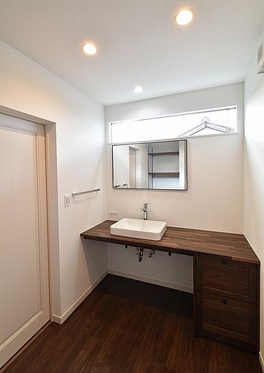 太陽ハウジング株式会社の施工事例「知立市 Mさま邸 「採光の良い2階リビングでお洒落なアイランドキッチンのお家」」の画像3