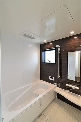 太陽ハウジング株式会社の施工事例「知立市 Mさま邸 「採光の良い2階リビングでお洒落なアイランドキッチンのお家」」の画像4