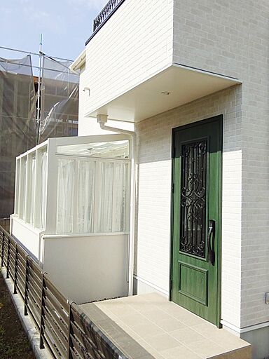 太陽ハウジング株式会社の施工事例「刈谷市 Tさま邸「憧れのサンルームと夫婦それぞれのスペースに個性を出せたお家」」の画像