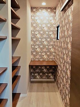 太陽ハウジング株式会社の施工事例「刈谷市 Tさま邸「憧れのサンルームと夫婦それぞれのスペースに個性を出せたお家」」の画像2