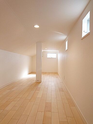 太陽ハウジング株式会社の施工事例「刈谷市 Kさま邸 「リビング階段にガラスブロックをはめ込んだかわいいお家」」の画像6