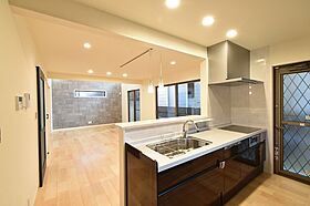 太陽ハウジング株式会社の施工事例「刈谷市 Eさま邸 「理想的な動線で快適に暮らせる かっこいい三角屋根のお家」」の画像1