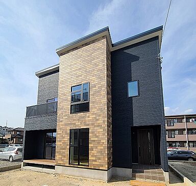 太陽ハウジング株式会社の施工事例「東浦町Yさま「デザイン性の高い外観・家事動線と生活動線を機能的に配置したお家」」の画像