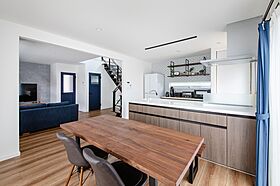 太陽ハウジング株式会社の施工事例「東海市Aさま「子育て夫婦が予算内で叶えたCOOL&モダンなシカクイ家」」の画像2