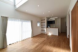 太陽ハウジング株式会社の施工事例「知立市Sさま「明るい光と絵画のような風景を取り込み、統一感を大切にしたお家」」の画像