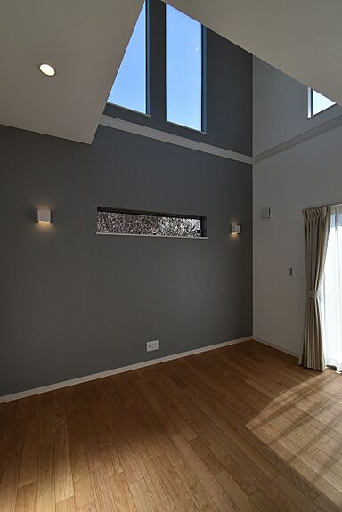 太陽ハウジング株式会社の施工事例「知立市Sさま「明るい光と絵画のような風景を取り込み、統一感を大切にしたお家」」の画像1