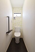 シンプルモダンスタイルのトイレ 太陽ハウジング株式会社の事例画像