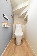 シンプルモダンスタイルのトイレ 太陽ハウジング株式会社の事例画像
