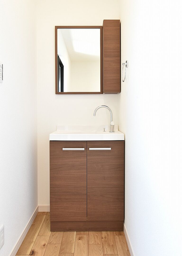 太陽ハウジング株式会社の公式画像_洗面6