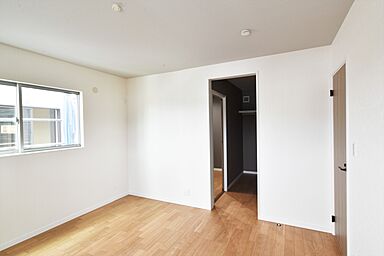 太陽ハウジング株式会社の施工事例「高浜市Sさま「下がり天井やクロスを上手に使った、空間にメリハリのあるお家。」」の画像3