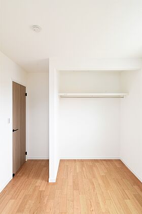 太陽ハウジング株式会社の施工事例「高浜市Sさま「下がり天井やクロスを上手に使った、空間にメリハリのあるお家。」」の画像4