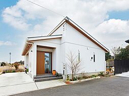 川木建設株式会社の施工事例「毎日を丁寧に、心豊かに暮らす。四季の自然を身近に感じる大人の平屋」の画像