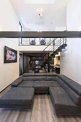 近藤建設株式会社の施工事例「念願のサウナやホームシアター ワクワクが満載のデザイン住宅」の画像1