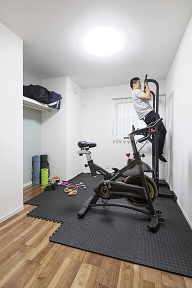 近藤建設株式会社の施工事例「デザインと快適にとことんこだわった、キッチンが主役のゆったり平屋」の画像3