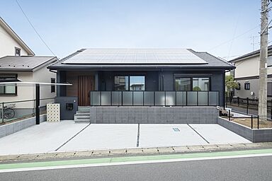 近藤建設株式会社の施工事例「デザインと快適にとことんこだわった、キッチンが主役のゆったり平屋」の画像6