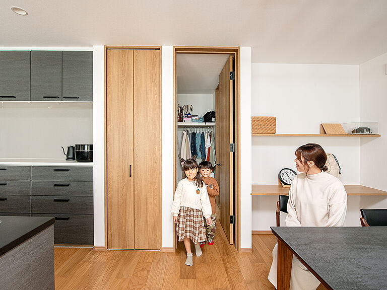 近藤建設株式会社の公式画像_リビング5