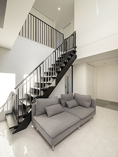 近藤建設株式会社の施工事例「愛車と暮らすガレージハウス。デザインと帰宅動線にもこだわった家」の画像3