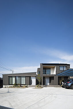 ヤマト住建 住まいのギャラリー神戸鈴蘭台店の施工事例「勾配天井のある二世帯住宅の家」の画像
