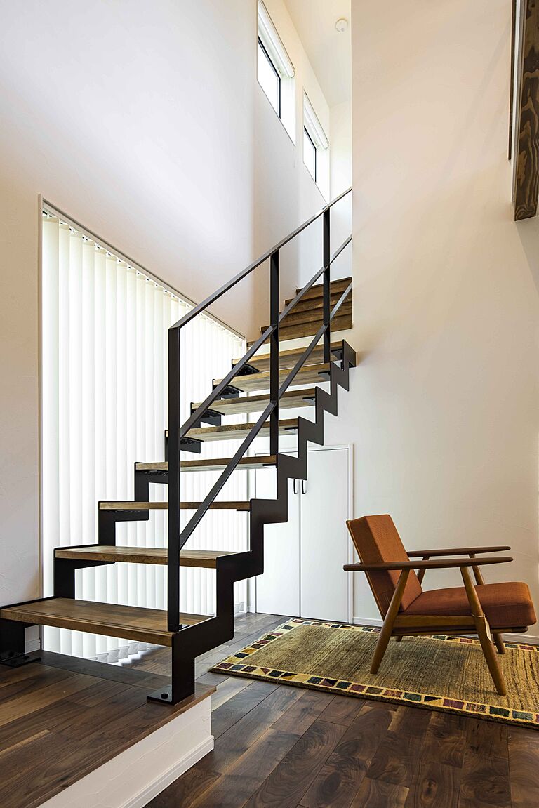 株式会社加度商の公式画像_階段7