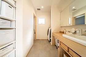 株式会社アニバーサリーホームの施工事例「中庭と暮らす家」の画像3