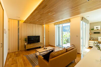 木の家スタイルのリビング 株式会社谷川建設の事例画像