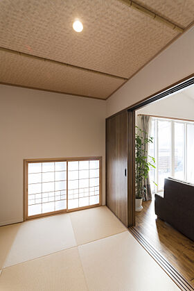 さんわの家の施工事例「開放感と木の温もりに包まれた「平屋のおうち」」の画像3