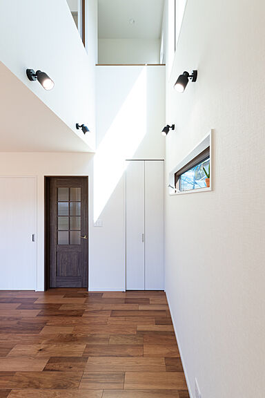 さんわの家の施工事例「ランドリールームのあるナチュラルモダンなお家」の画像2