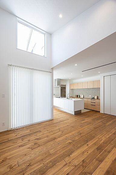 さんわの家の施工事例「吹き抜けのある、無垢材のお家。」の画像2