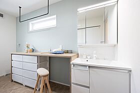 さんわの家の施工事例「家族の気配がつながる家」のメイン画像