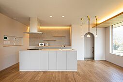 株式会社 住まいの発見館 本社ショールームの施工事例「五感を満たす、オーガニック・モダンな暮らし」の画像