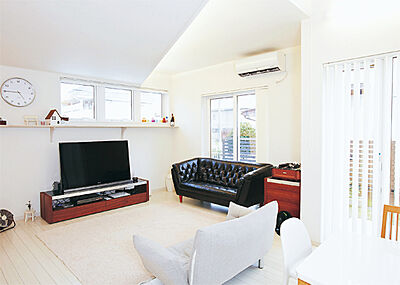 シンプルモダンスタイルのリビング 株式会社土屋ホーム 東日本営業本部の事例画像