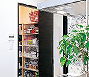 株式会社土屋ホーム 東日本営業本部の施工事例「ガーデンライフを楽しむ平屋、5つの部屋に綿密な収納計画」の画像5