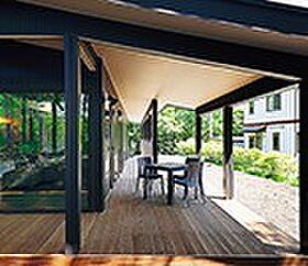 株式会社土屋ホーム 東日本営業本部の施工事例「非日常の時間を楽しむ別荘を、リゾートホテルのイメージで。」の画像6