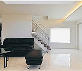 株式会社土屋ホーム 東日本営業本部の施工事例「築50年をシンプルモダンへ、記録的な猛暑の夏も快適に」の画像2