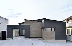 株式会社土屋ホーム 東日本営業本部の施工事例「宮城県仙台市 F様邸 愛車第一に間取を工夫した室内ガレージのある家」のメイン画像