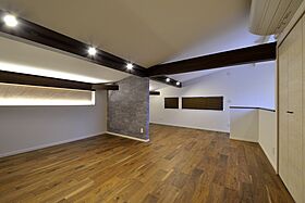 株式会社土屋ホーム 東日本営業本部の施工事例「宮城県仙台市 F様邸 愛車第一に間取を工夫した室内ガレージのある家」の画像3