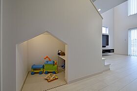 株式会社土屋ホーム 東日本営業本部の施工事例「開放感・快適性・省エネ性+楽しみ多いガレージに大満足の住まい」の画像5