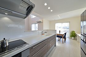 株式会社土屋ホーム 東日本営業本部の施工事例「開放感・快適性・省エネ性+楽しみ多いガレージに大満足の住まい」の画像6