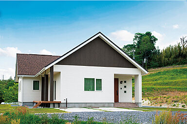 株式会社土屋ホーム 東日本営業本部の施工事例「【サンルーム・回遊動線・パントリー】将来を見据えバリアフリーにこだわった平屋住宅」の画像