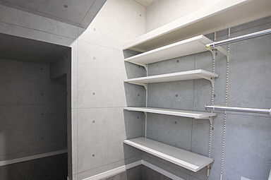 株式会社土屋ホーム 東日本営業本部の施工事例「【中間収納ある立体感のある家】」の画像4