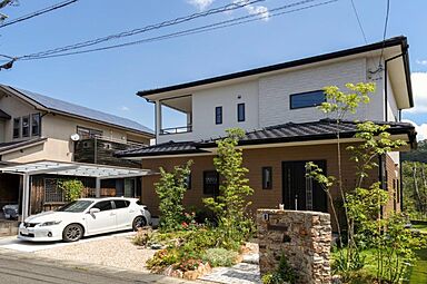 有限会社藤見工務店の施工事例「ウッドデッキから自然を独り占めできる家」の画像4