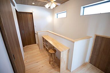 有限会社藤見工務店の施工事例「優しい光が差し込む1階で完結する癒しの家」の画像4