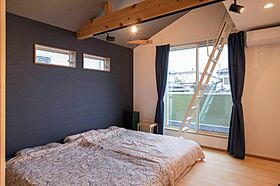 有限会社藤見工務店の施工事例「好きが加速するディスプレイ棚で夢をみる家」の画像3