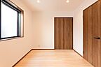 木の家スタイルの洋室 有限会社藤見工務店の事例画像
