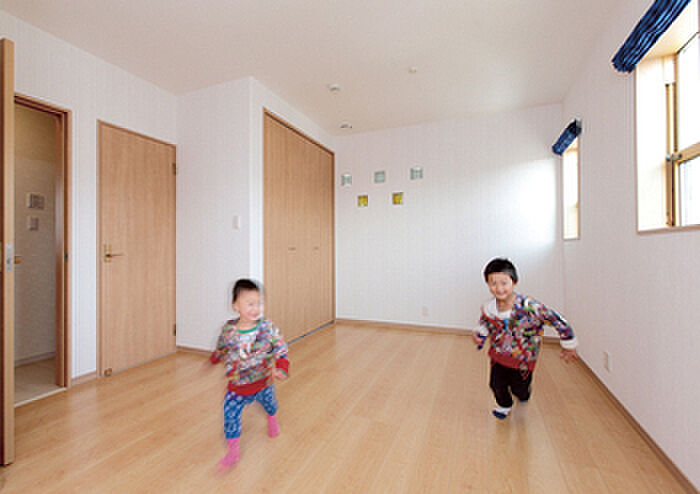 鬼丸ホーム株式会社の公式画像_洋室5