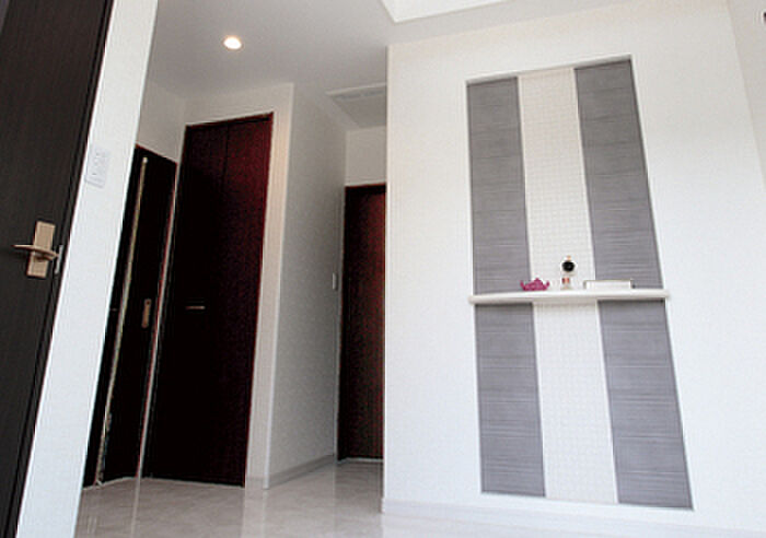 鬼丸ホーム株式会社の公式画像_玄関7